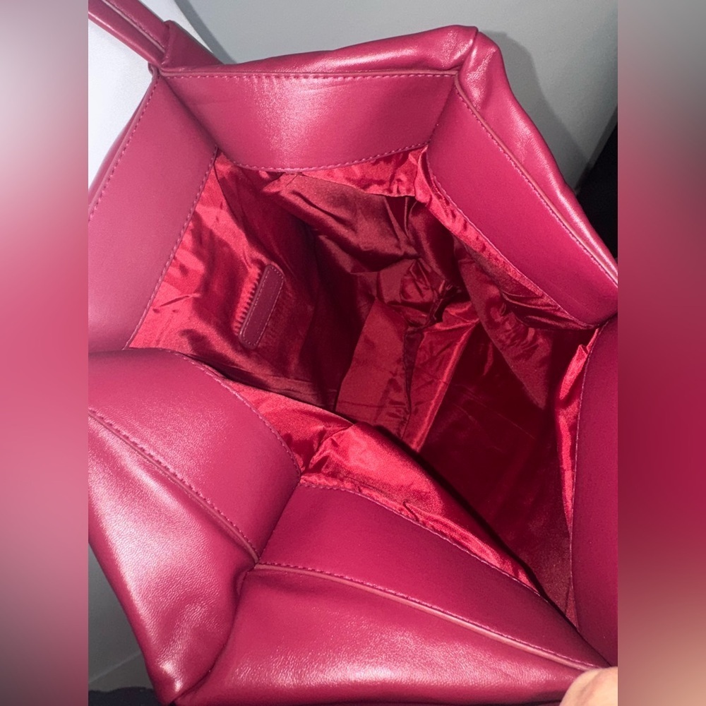 Neiman Marcus Faux Leather Plum Tote - Picture 4 of 6